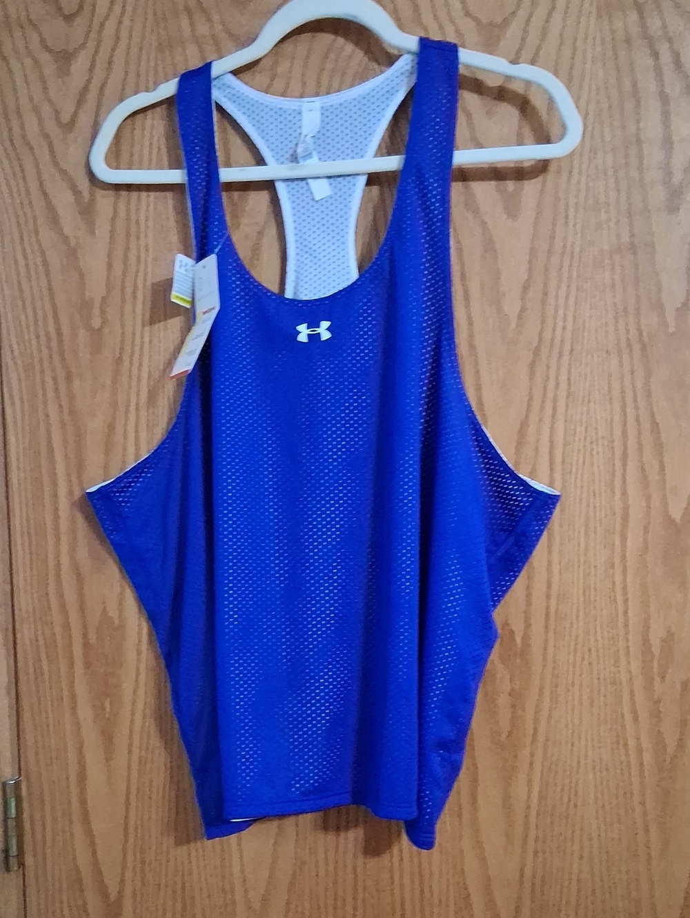 Under Armour racer back dual mesh top, size XL